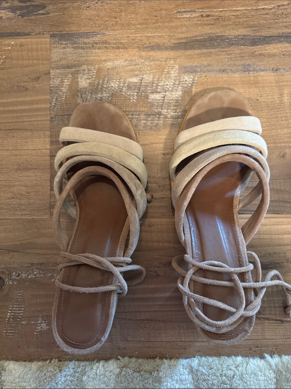 ALOHAS Neutral Multi-Strap Lace-Up Sandals - Tan & Cream